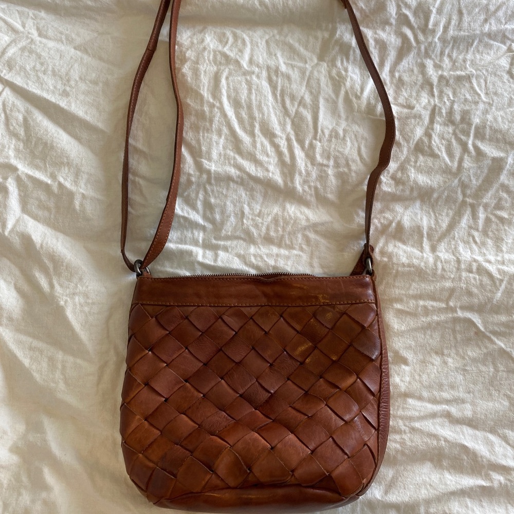 Vilenca Holland woven crossbody bag purse